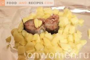 Ослите печени во рерна со компири