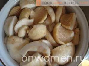 Како да ги замрзне печурките за зима