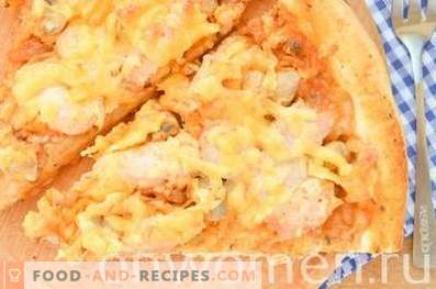 Пица со пилешко и печурки на тесто од квасец