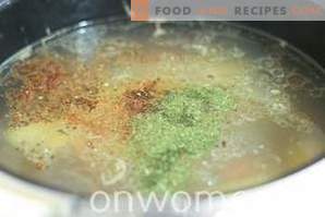 супа од конзервирана грав во Multicooker