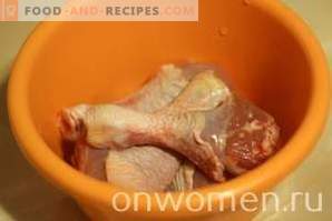 Пилешки пружини маринирани во киви