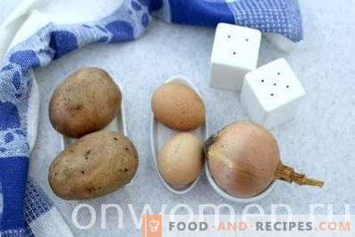 Компири пржени со кромид, лук и јајца