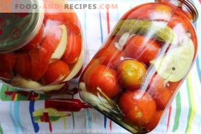 Избрани за зимата на краставици и домати и пиперки и тиквички