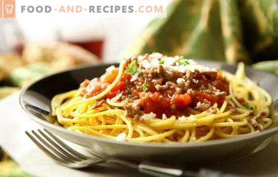Шпагети во мултикукер - вкусна и брзо. Опции за шпагети во бавен шпорет со мелено месо, сирење, печурки, јајца, домати