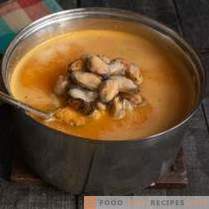 Деликатна супа од крем со школки