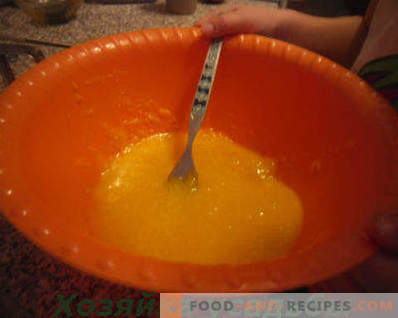сунѓер торта, класичен рецепт со слика, 6 јајца, 4 јајца, со кисела павлака, во рерна, повеќеслојно