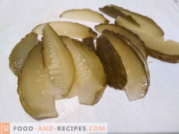Ролмпс - херинг ролни со краставица: готвење рецепт со слики